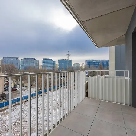 Exclusive In With Parking, Desk And Air Conditioned Living By Renters Prestige شقة